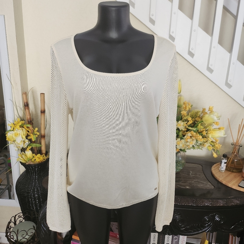 Escada top size 44